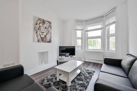 4 bedroom terraced house to rent - Photo 2