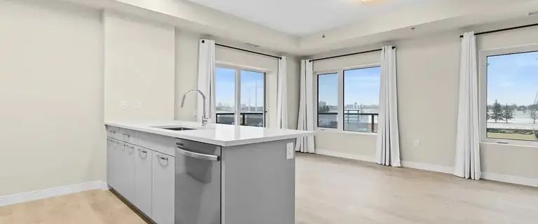 Spacious 2BD/2BA with City Views | 635 Ballantrae Drive, Winnipeg - Photo 1