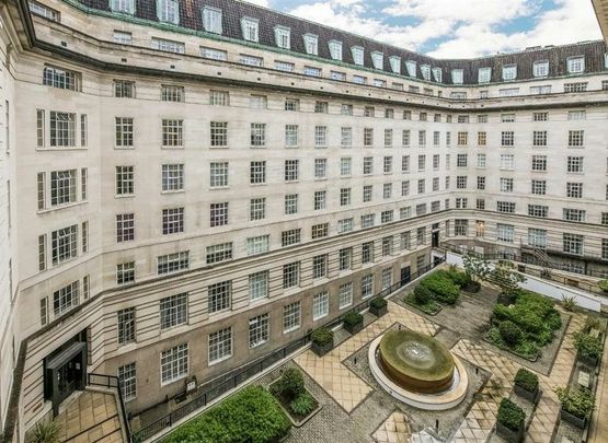 Forum Magnum Square - Photo 1