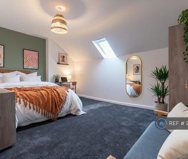 1 bedroom in a house share to rent - Photo 2