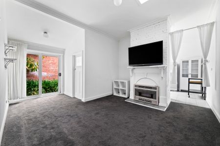 23 Green Street, Windsor VIC 3181 - House For Rent | Domain - Photo 2