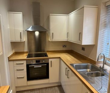 2 Bed Terraced House, Ravenscar Avenue, LS8 - Photo 4