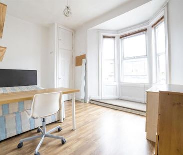 4 bedroom maisonette to rent - Photo 5