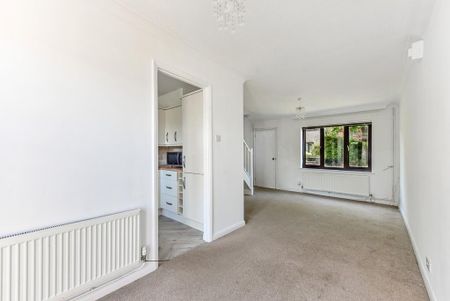 2 bedroom end of terrace house to rent - Photo 2