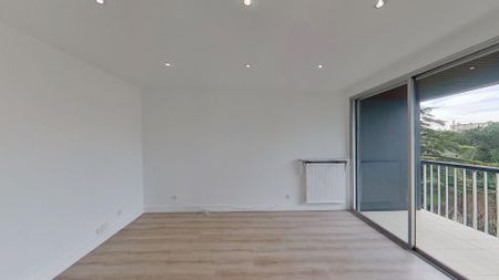 Location Appartement 5 pièces 101m² - Photo 3