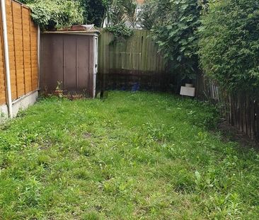 Room in a Shared House, Walthamstow, E17 - Photo 6