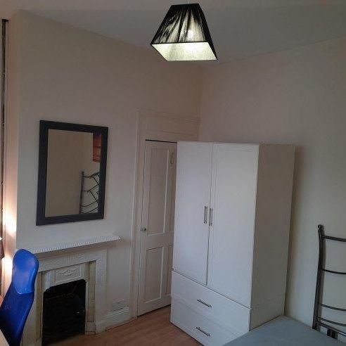 3 bedroom house share to rent - Photo 1