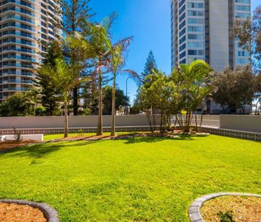 Secluded Sanctuary Steps from the Action - Photo 5