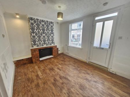 2 bedroom terraced house to rent - Photo 5