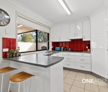 FULLY FURNISHED COASTAL LIVING: MODERN COMFORT IN A PRIME VINCENTIA... - Photo 3