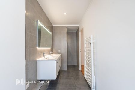location Appartement T4 DE 121.8m² À PARIS - Photo 5