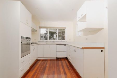 Character family home - Photo 3