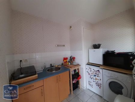 Location Appartement 1 pièce 28m² LAVAL 53000 - Photo 2