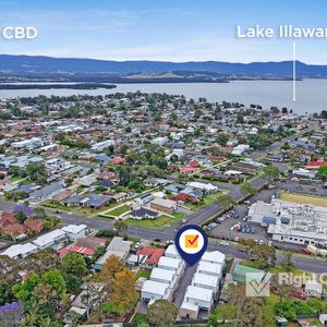 Lakeside Living Re-defined - Photo 2