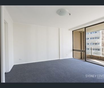 CENTRALLY LOCATED | Unfurnished - Photo 4