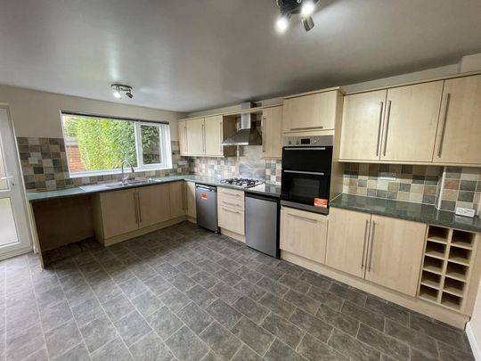 2 bedroom terraced house to rent - Photo 1