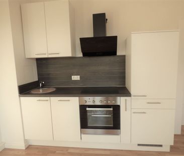 Gemütliche 2-Zi. Whg. mit Loggia, Parkett, Außenrollos - Foto 5