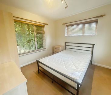 4 bedroom detached house to rent - Photo 2