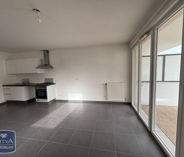 Location Appartement 2 pièces 51m² ST ISMIER 38330 - Photo 1