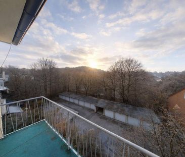 Herzlich willkommen: Gemütliche 2-Zimmer-Wohnung mit Balkon in Heil... - Photo 2