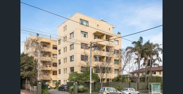 Sustainable Living At Its Best - Photo 1