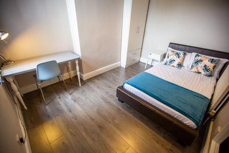 5 bedroom terraced house to rent - Photo 5