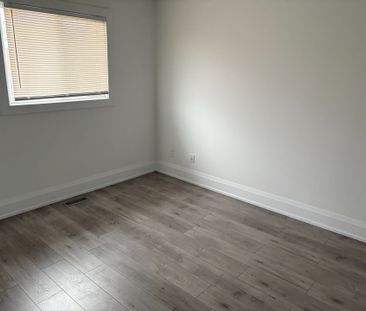 For Lease - 21 Ecclestone Drive, Brampton, Ontario - Photo 3