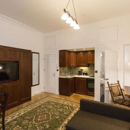 Flat 04 Cartwright Gardens, Bloomsbury WC1H 9EH - Photo 1