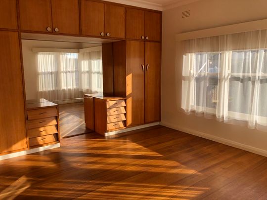 THREE BEDROOM HOME WITH LARGE GARAGE - Photo 1