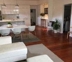 Charming Four Bedroom Cottage In Redman Ave! - Photo 1