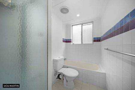 MGM MARTIN – TWO BEDROOM APARTMENT - Photo 5