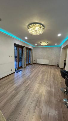 4 bedroom semi-detached house to rent - Photo 1