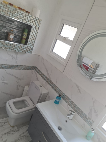 1 bedroom in a house share to rent - Photo 3