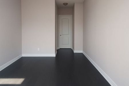 For Lease - 2470 Prince Michael Drive Unit# 701, Oakville, Ontario - Photo 3