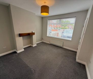 Balfour Grove, Stockport - Photo 1