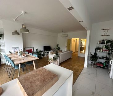 Prachtig 2 slaapkamer appartement met autostaanplaats - Photo 6