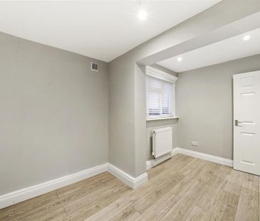 3 bedroom maisonette to rent - Photo 2