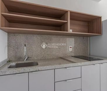 Apartamento com 1 quarto e 26m² para alugar em Passo da Areia, Port... - Foto 5