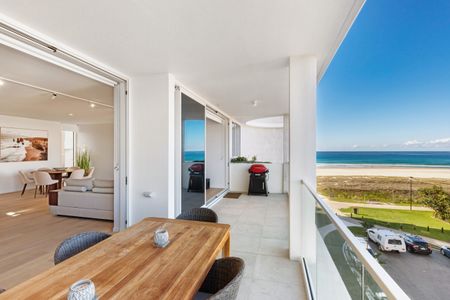 Rare Opportunity - Beachfront apartment (fully furnished) available now, in Bianca by Mosaic - Photo 4