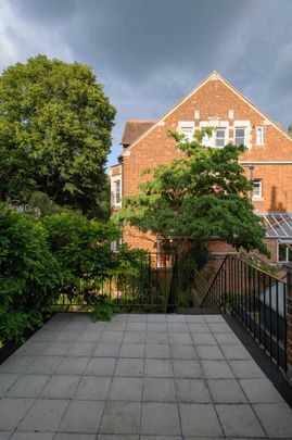 3 bedroom maisonette to rent - Photo 1