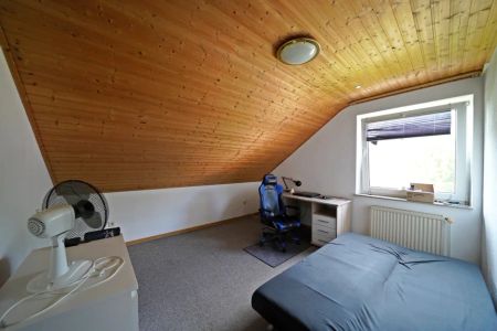 Schön gelegene Dachgeschosswohnung - Foto 3