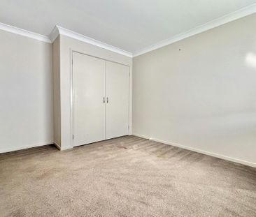 Spacious 4-Bedroom Family Home - Photo 3