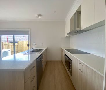 Brand New home, Low Maintenance Family Living - Photo 6