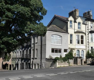 2 bedroom end of terrace house to rent - Photo 1