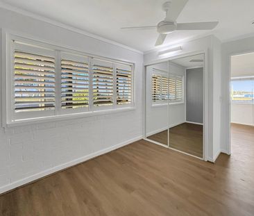 GROUND FLOOR WATERFRONT UNIT - Photo 3