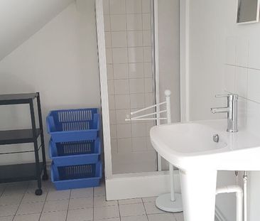 A LOUER Studio 50000 Saint-Lô CENTRE VILLE 11.57 m² - Photo 5
