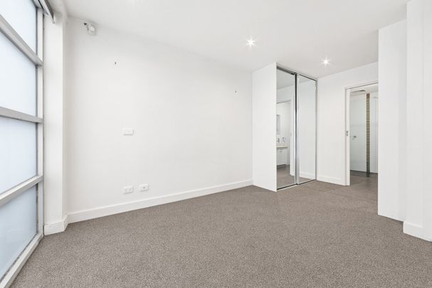 2/64 Arden Street, North Melbourne VIC 3051 - Photo 1