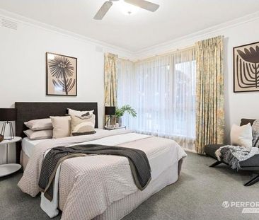 14 Marilyn Crescent, Ringwood VIC 3134 - House For Rent | Domain - Photo 2