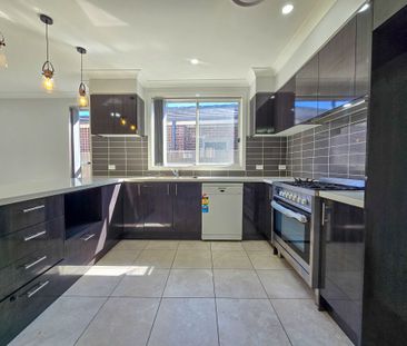 Modern, Low-Maintenance Living. Solar Family Home - Photo 5