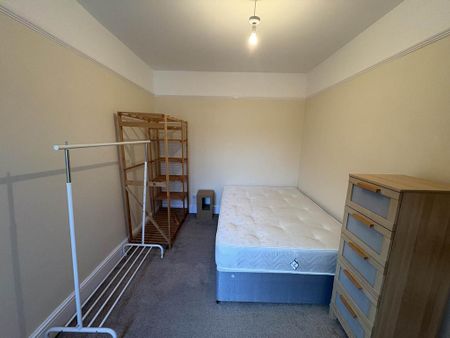 4 bedroom terraced house to rent - Photo 5